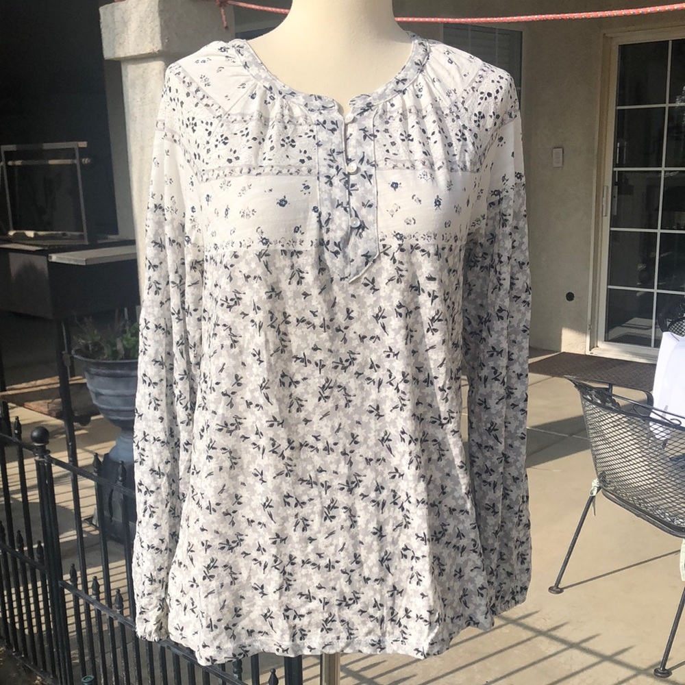 LUCKY BRAND Floral Print Women's Top - White and Blue